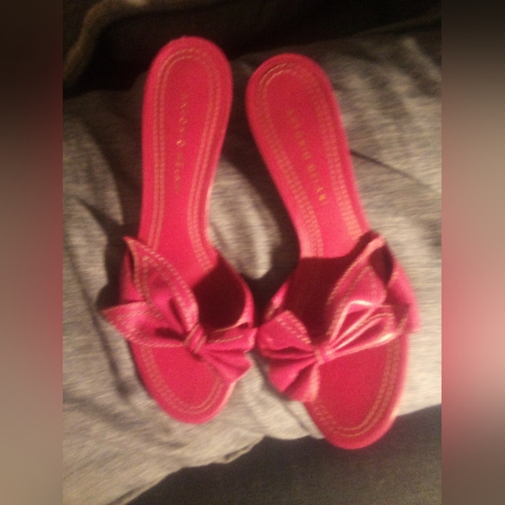Antonio Milani low heel sandals size 8m